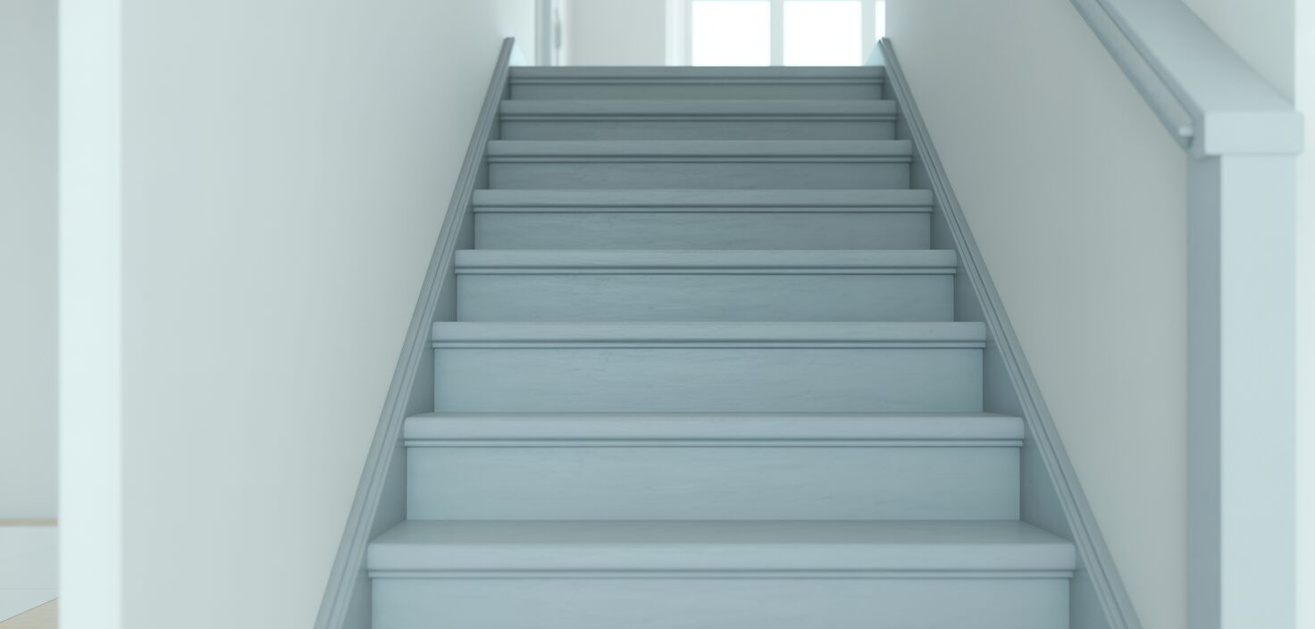 En fotorealistisk bild av en nymålad trätrappa i minimalistisk design, med fokus på ljusa färger och rena linjer.